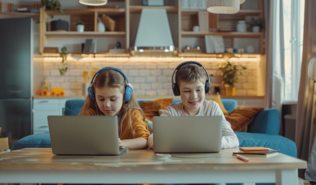 Infyni live online class with students and instructor engaging in real-time, showcasing both 1:1 mentoring and group learning interaction